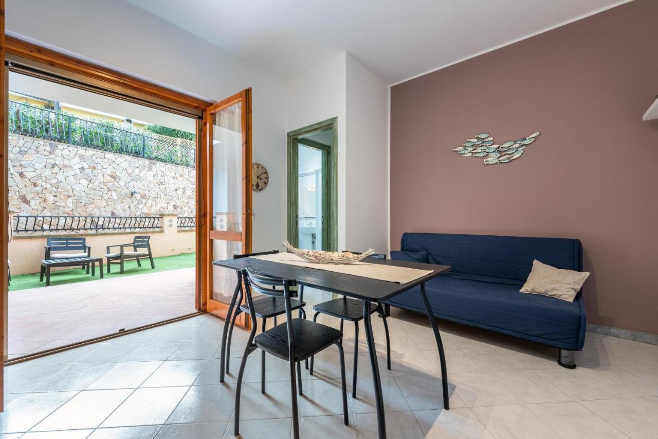 Bilocale Con Piscina A Apartment