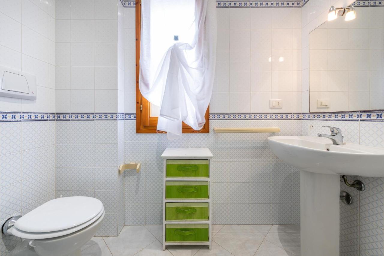 Bilocale Con Piscina A Apartment