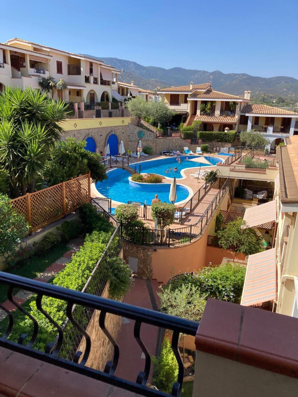 Bilocale Con Piscina A Apartment *