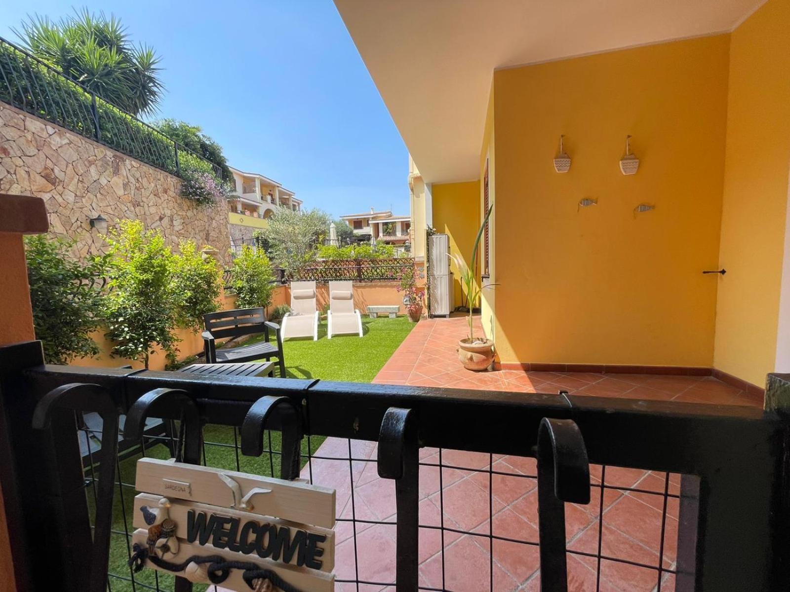 Bilocale Con Piscina A Apartment Villasimius